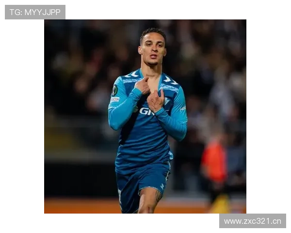 拉菲尼亚与安东尼：巴西边锋战术角色及体系适配性对比