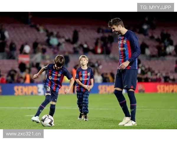 杰拉德·皮克晒度假照，感觉自己活在另一个消费星球