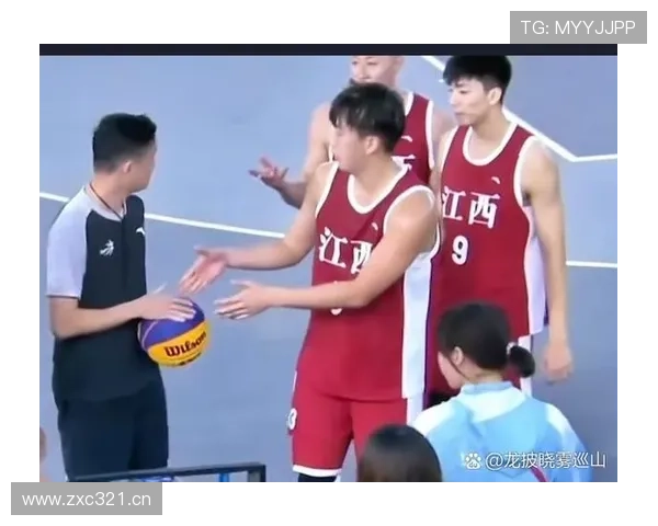 篮球比赛中抢篮板犯规判定的规则依据与执行标准详细解析
